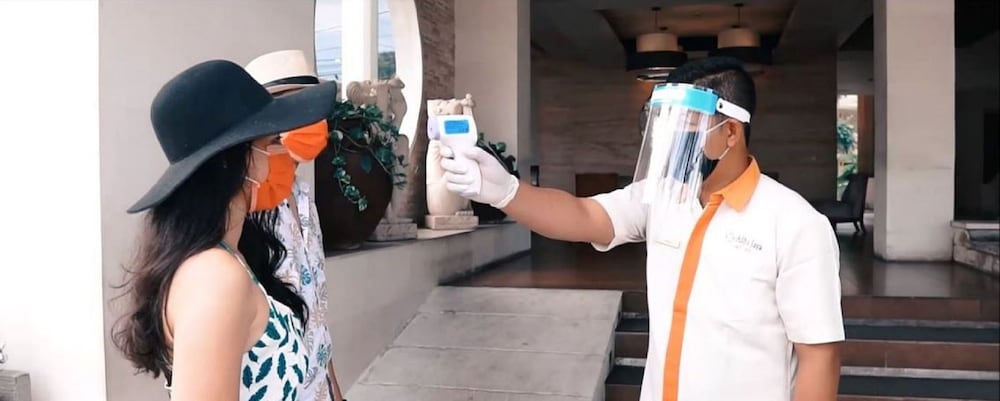 adhi jaya sunset hotel