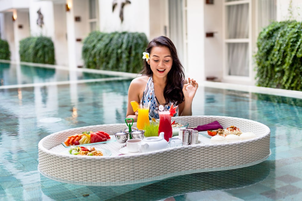 adhi jaya sunset hotel