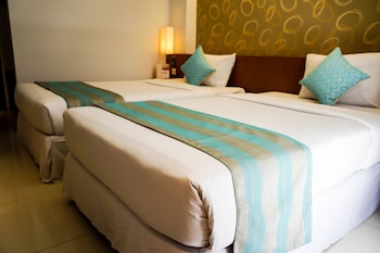 adhi jaya sunset hotel