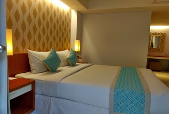 adhi jaya sunset hotel