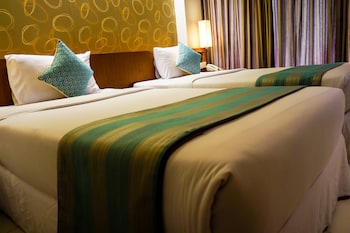 adhi jaya sunset hotel