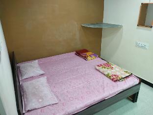 hotel kailash kuti guest house