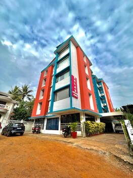 relax holiday home margao railway station