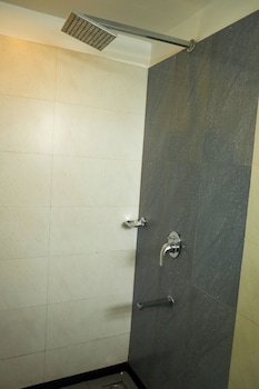 relax holiday home margao railway station