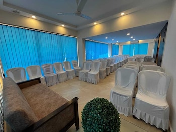 relax holiday home margao railway station