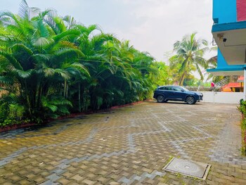 relax holiday home margao railway station