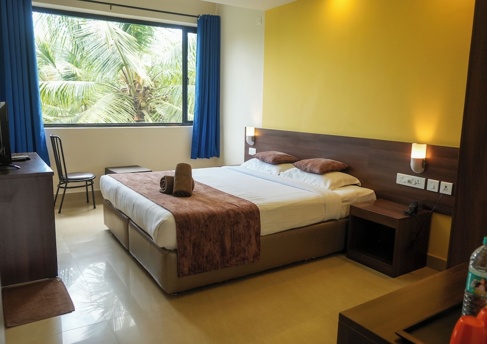 relax holiday home margao railway station