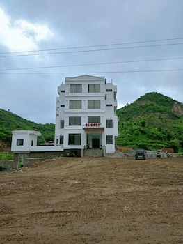 hotel rc garh