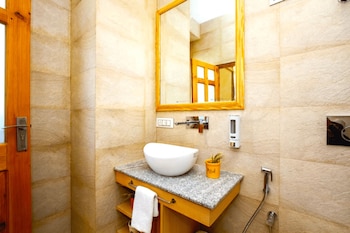 amber cottage manali