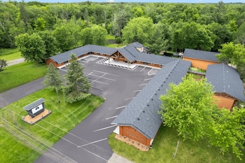 River View Lodge,701 Minnesota Ave S,2 star