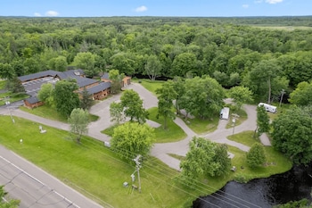 River View Lodge,701 Minnesota Ave S,2 star