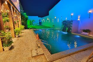 Holiday Green,,3 star