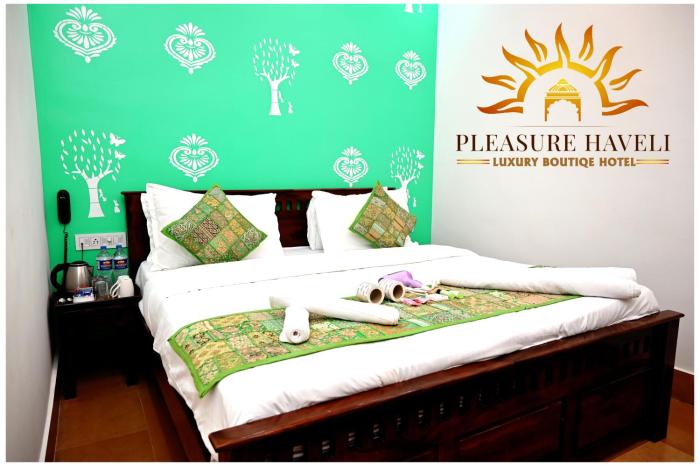 hotel pleasure haveli