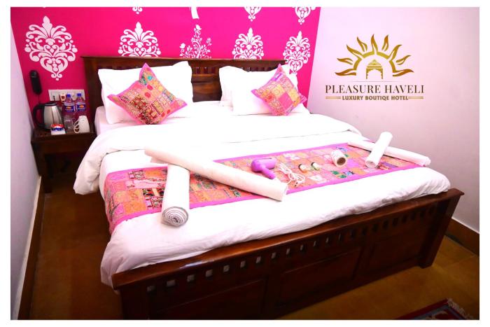 hotel pleasure haveli