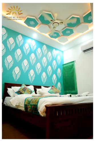 hotel pleasure haveli