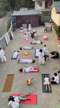 samyati valley retreat