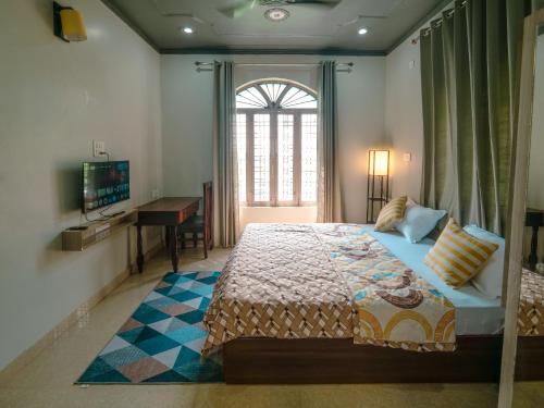 hoztel jollygrrant doon