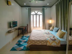 hoztel jollygrrant doon