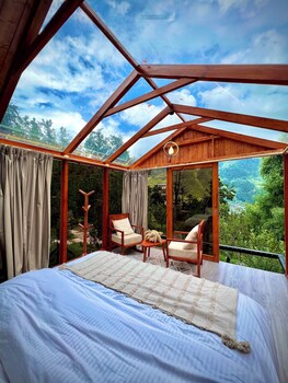 glass cabins and cafe by urban monk