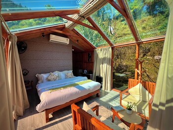 glass cabins and cafe by urban monk