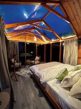 glass cabins and cafe by urban monk