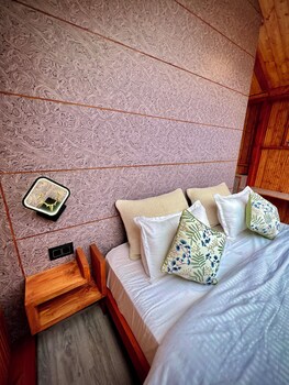 glass cabins and cafe by urban monk