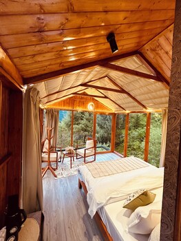 glass cabins and cafe by urban monk