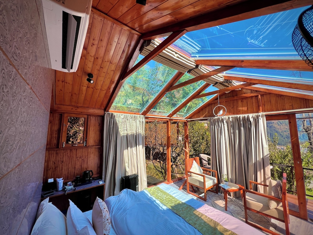 glass cabins and cafe by urban monk