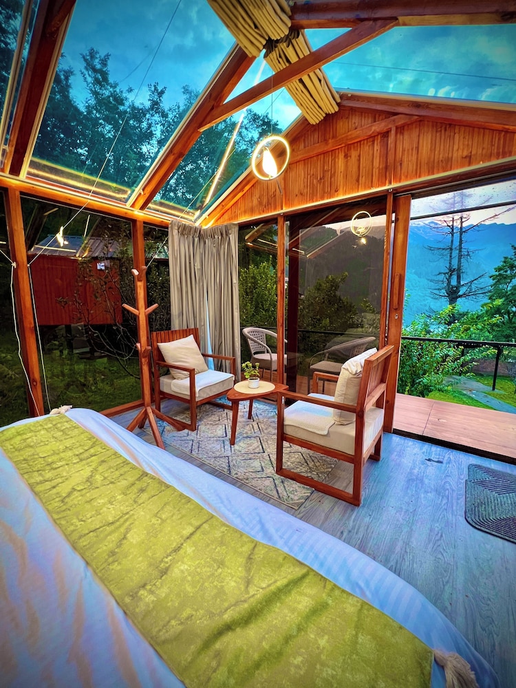 glass cabins and cafe by urban monk