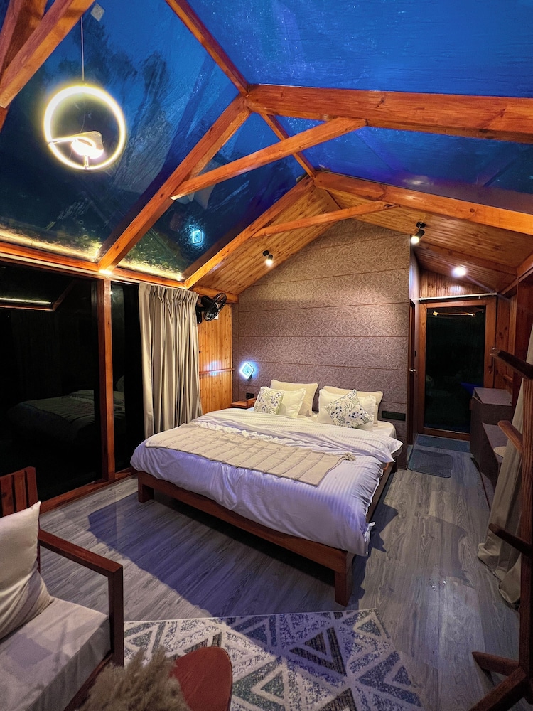 glass cabins and cafe by urban monk