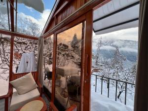 Glass Cabins & Cafe By Urban Monk,,4 star