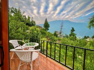 glass cabins and cafe by urban monk