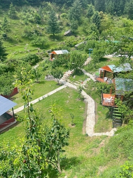 glass cabins and cafe by urban monk
