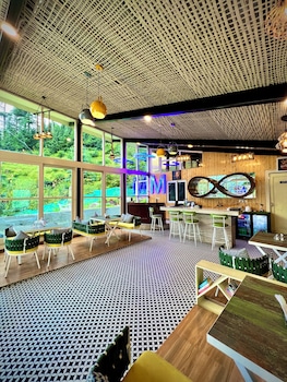 glass cabins and cafe by urban monk