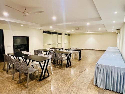 my hotel sector 23 near yashobhoomi dwarka