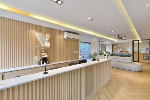 v32 hotel