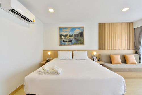 v32 hotel
