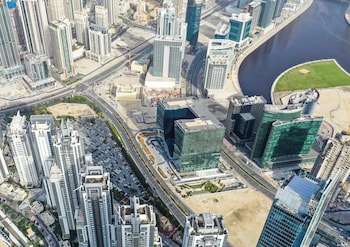 me dubai residences