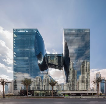 Me Dubai Residences,The Opus By Omniyat,5 star