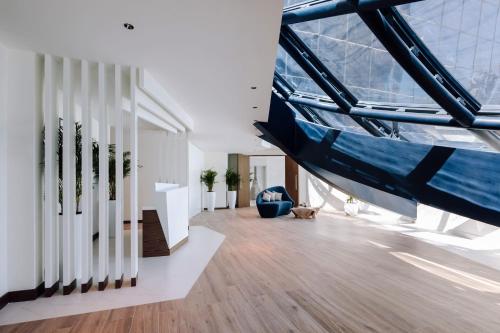 me dubai residences