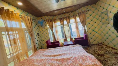 Oak Heaven Cottage,,3 star