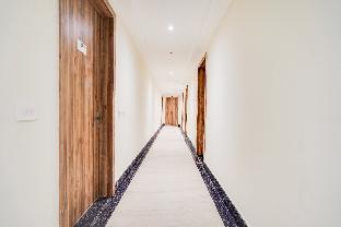 super hotel shiv lok