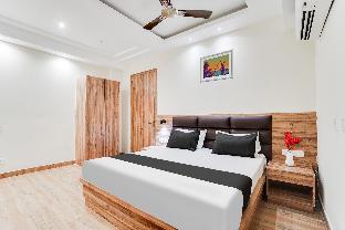 super hotel shiv lok