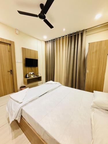 Hotel Shreegopal,,4 star