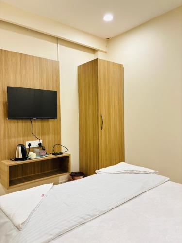 Hotel Shreegopal,,4 star