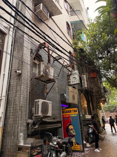 hotel hauz khas inn