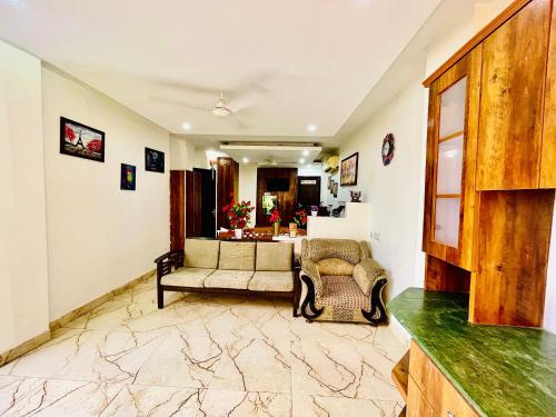 hotel hauz khas inn