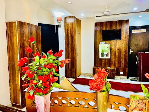 hotel hauz khas inn
