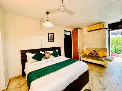 hotel hauz khas inn