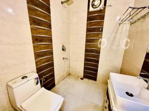 hotel hauz khas inn